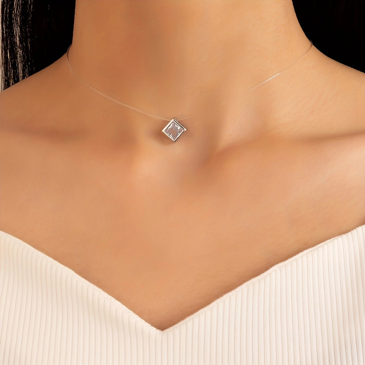 Collier "Cœur de Cristal" en Fil Invisible