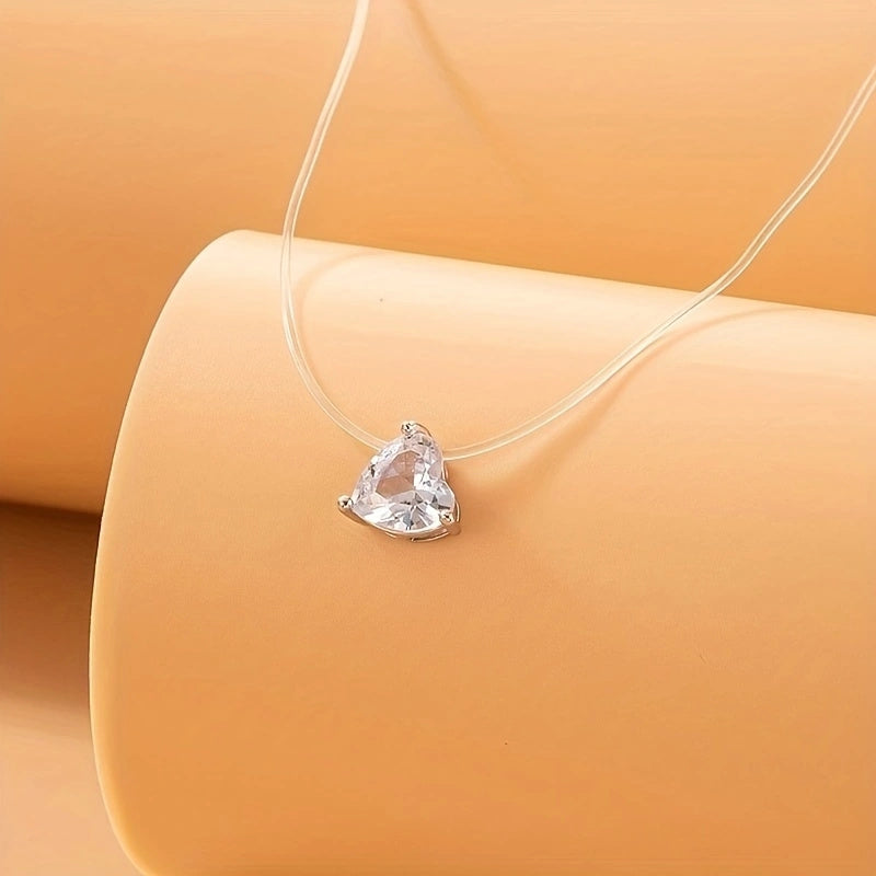 Collier "Cœur de Cristal" en Fil Invisible